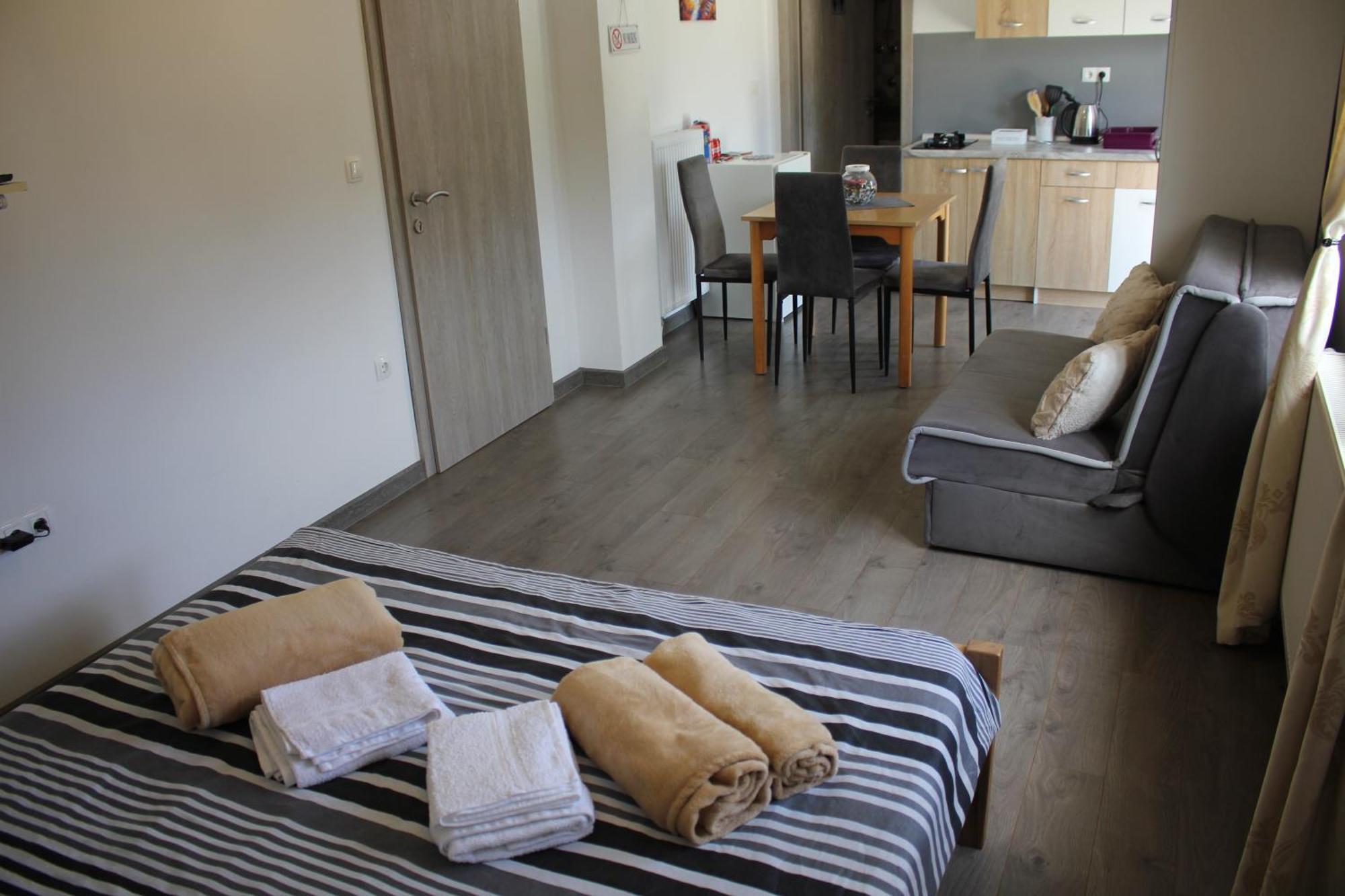 Studio Apartments Adian Korenica Oda fotoğraf